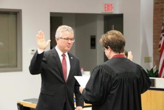 Supervisor Tony Knobbe swearing in.