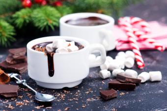 hot chocolate with peppermint and marshmallows